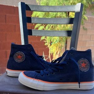 Converse All Star tenis shoes size 7 men’s or 9 women’s, like new ! Never worn